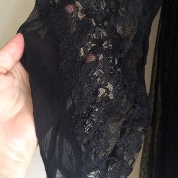 UO Kimchi Blue Paneled sheer Lace Ginny Dress - Picture 5 of 5